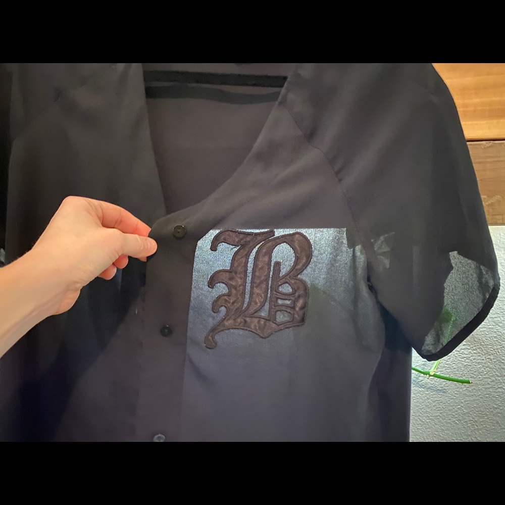 DIVIDED H&M Black Button Down Jersey Short Sleeve - Picture 3 of 7
